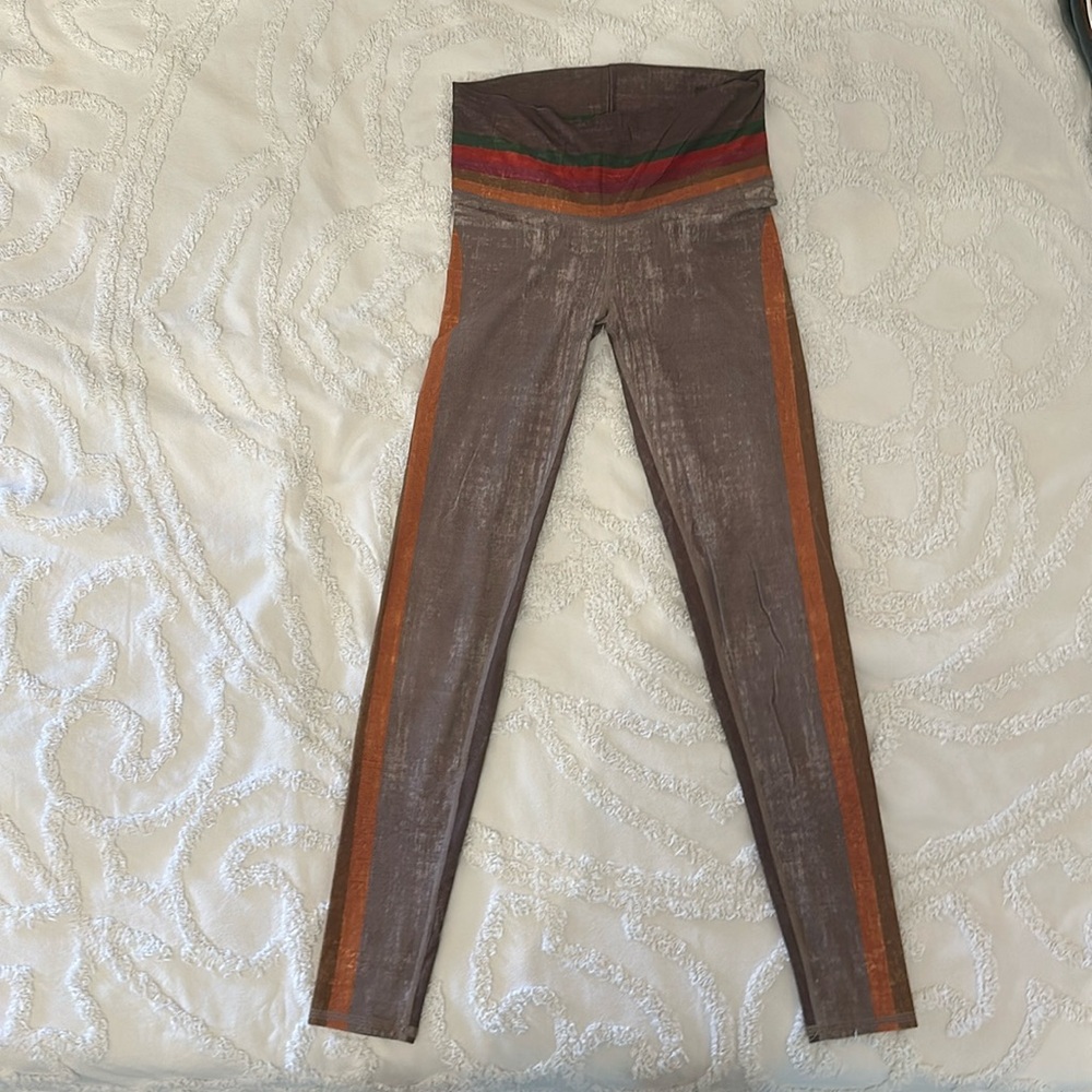 Niyama Sol extra long Retro print leggings, size M. ❤️💚🧡